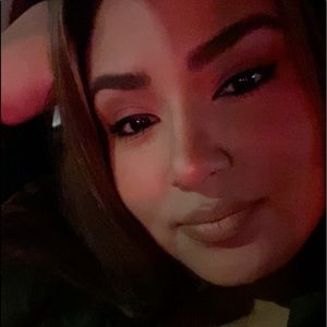 Meet your Posher, Tania